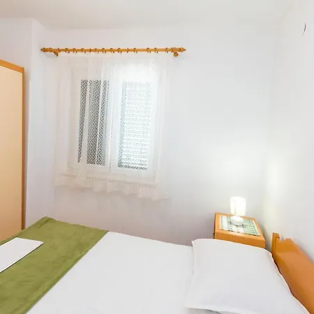 Apartment Anica *