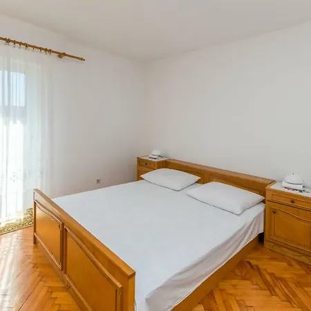 Anica Apartment